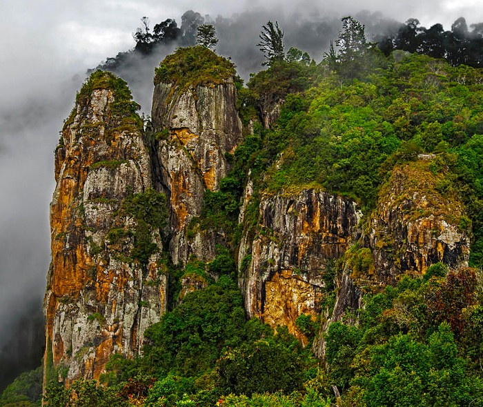 Rameswaram [1N] - Madurai - Kodaikanal [2N] - Ooty - (8 Night- 9 Days)